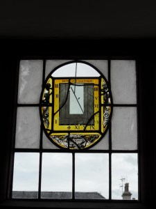 'While you look, I fly'